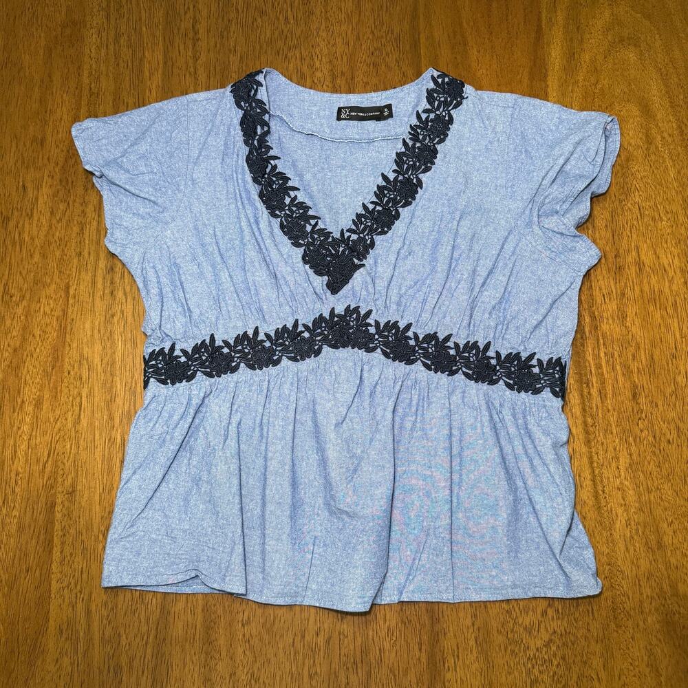 New York & Company NY&C Women's Chambray Lace Trim Blouse – Size XL